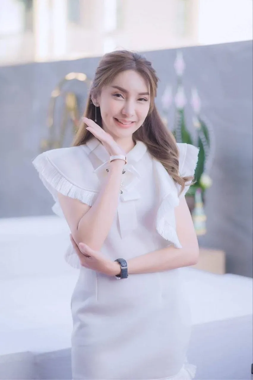 น้อง น้อง มันนี่ Money — สายไหม